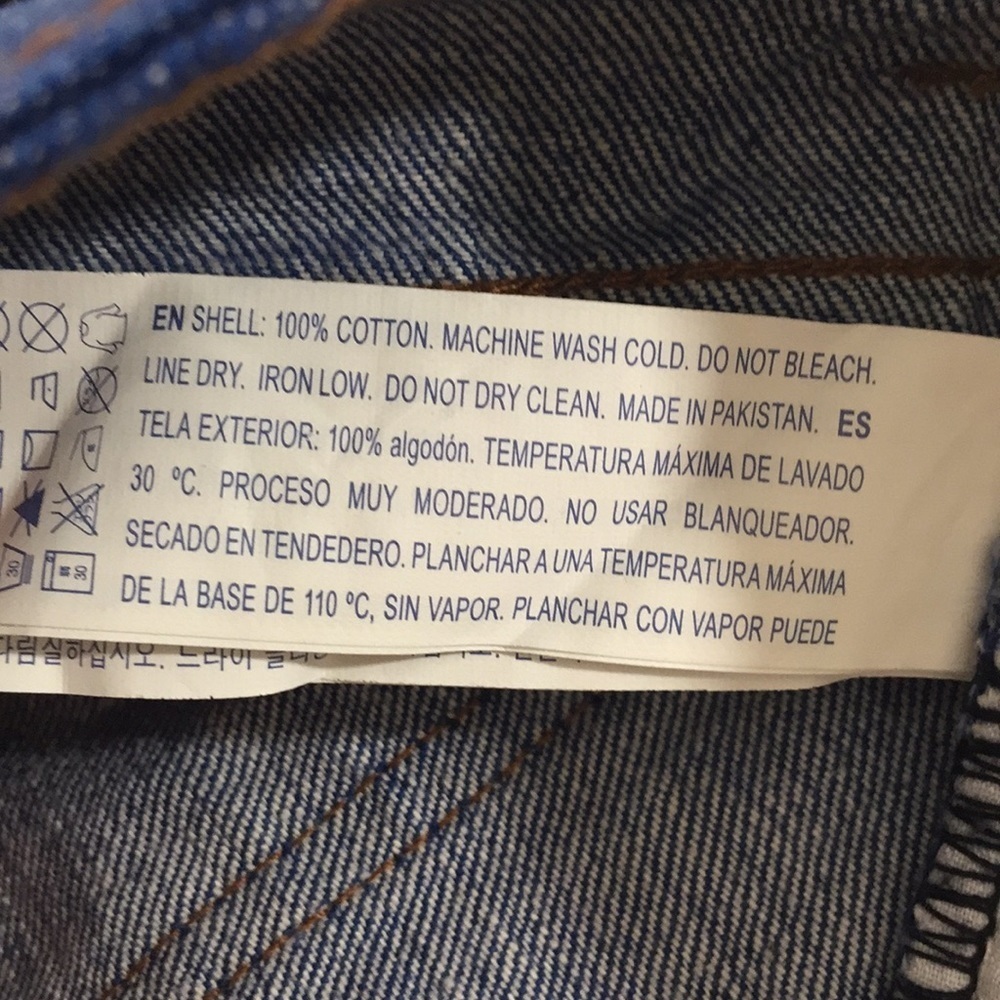 Forever 21 High Waisted Raw Hem Jeans Shorts - Picture 5 of 5